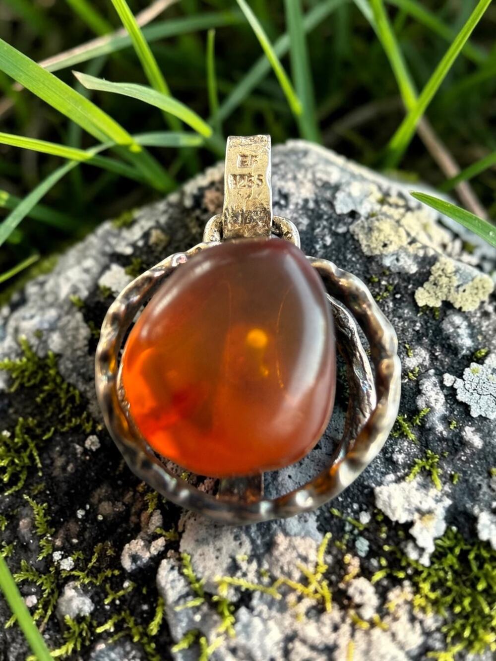 Vintage Sterling Silver Amber Oval Cabochon Hammered Bezel Pendant Warm Cognac G